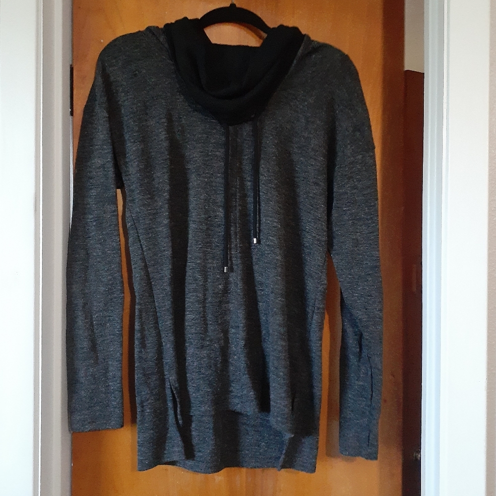 Sporty pullover sweater